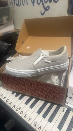 Asher Deluxe Vans