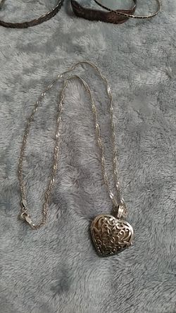 Heart necklace locket