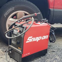 Biggest Portable Snap On  Mig Welder Like New Works Perfectly It Is 110 Volts Can Be Used With Or Without Gas I Have A New Gas Guage To Go With It