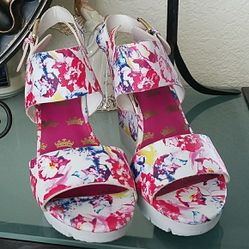 Authentic JUICY COUTURE Floral Shoes Size 8.5