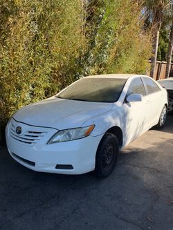 2010 Camry LE PARTOUT