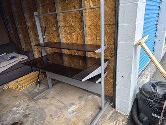 Desk with metal frame with chair