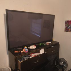 Flatscreen TV 70 inch