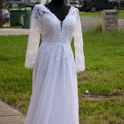 Women's Lace Mermaid Wedding Dresses for Bride
with Sleeves Bridal Gown