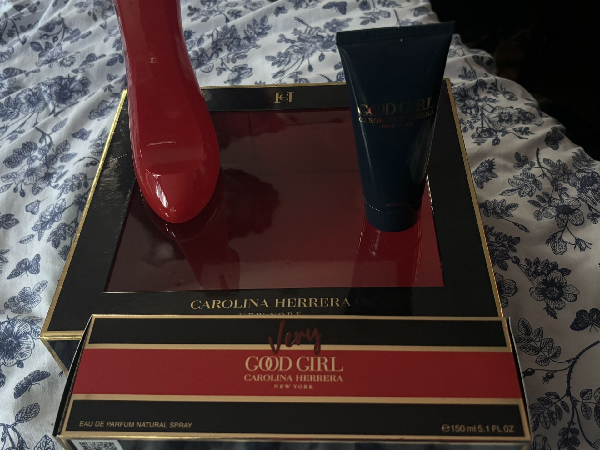 Perfume De Carolina Herrera Grande Health & Beauty
