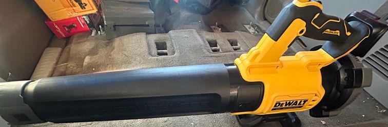 20V MAX 125 MPH 450 CFM Brushless Cordless Handheld Leaf Blower with Concentrator Nozzle (Tool Only)