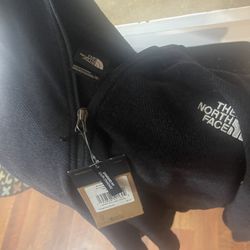 Men’s XXL North Face Pull Over 