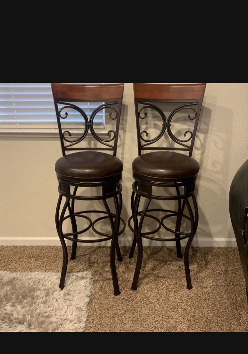 Best offer - Two Swivel Chairs - New Condition