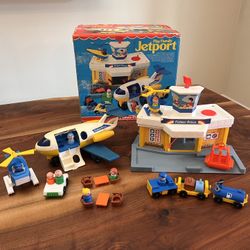Fisher Price vintage 1980 Jetport little people includes airport terminal