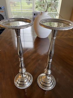 Gorgeous Candle Holder Set