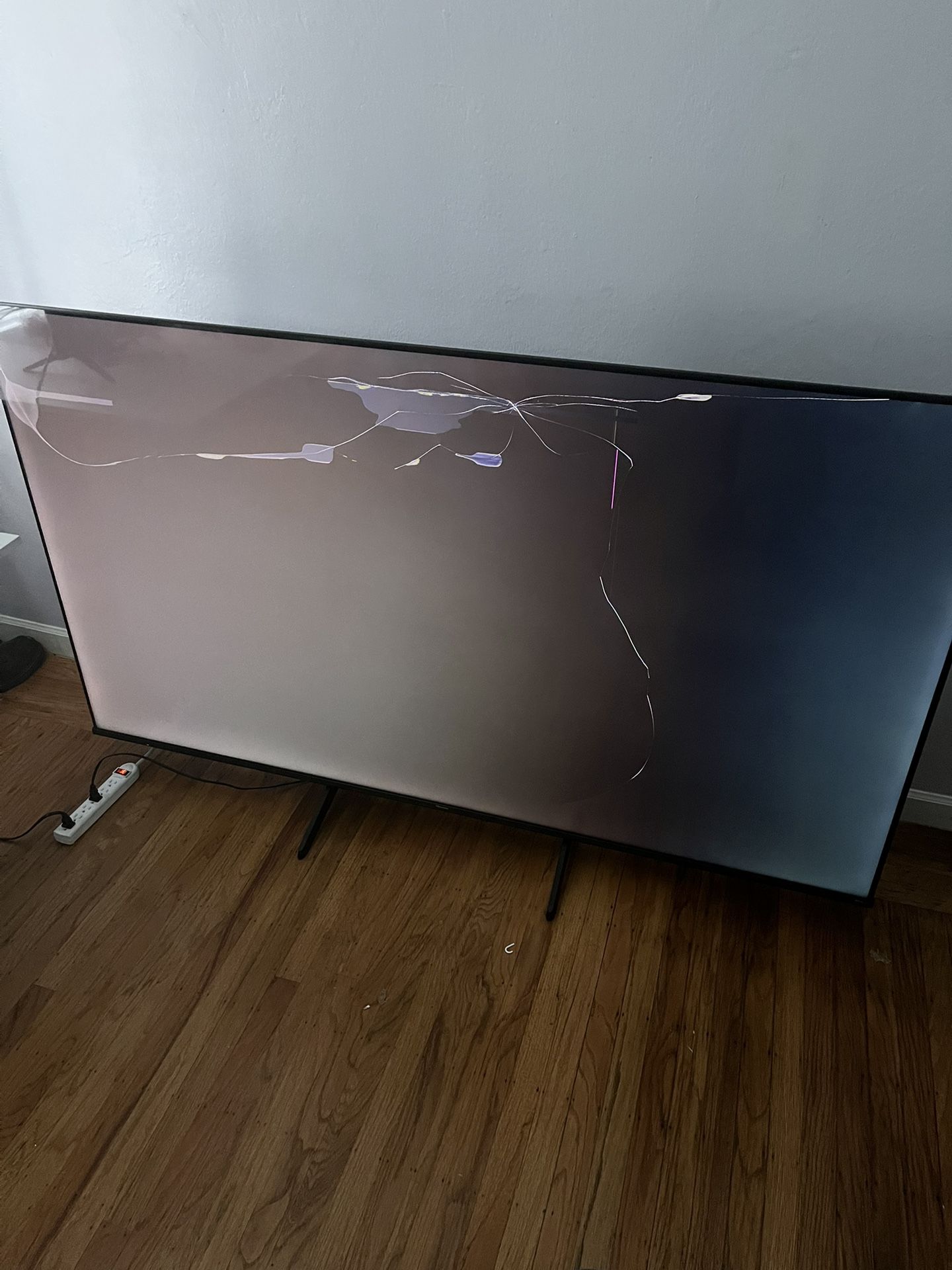 Hisense 65 Inch Smart Tv FOR SALE