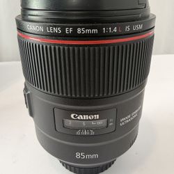 85mm Canon EF Lens f/1.4 Prime MINT CONDITION 
