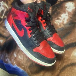 Jordan 1’s Red Size 10