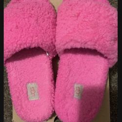 Used Uggs Slippers $20
