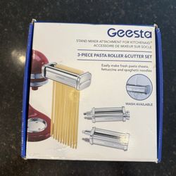 $50 Brand New Geesta 3-Piece Pasta Roller & Cutter Set