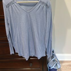 Long sleeve lightweight lady shirt