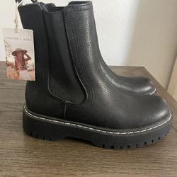 Girls Boots