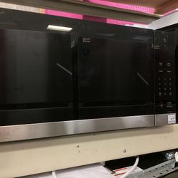 LG 0.9 cu.ft. NeoChef Countertop Microwave With Smart Inverter 