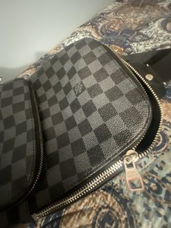 LV】Louis vuitton Men's Lether monogram Sling Bag 正品LV男士包包斜挎包 LV Classic Bag,  Luxury, Bags & Wallets on Carousell