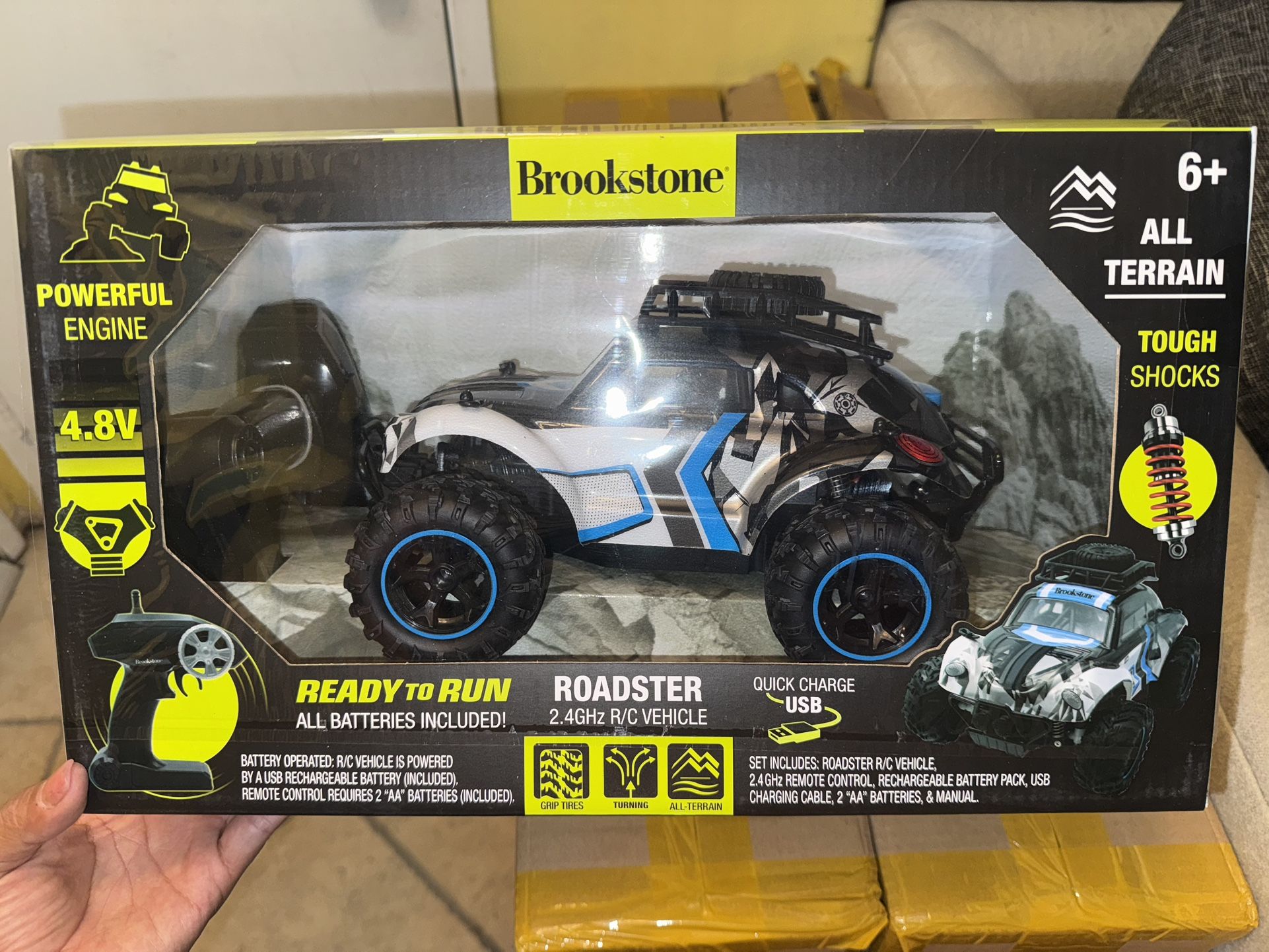Brookstone® ROADSTER RACER 2.4GHz R/C VEHICLE POWERFUL MOTOR