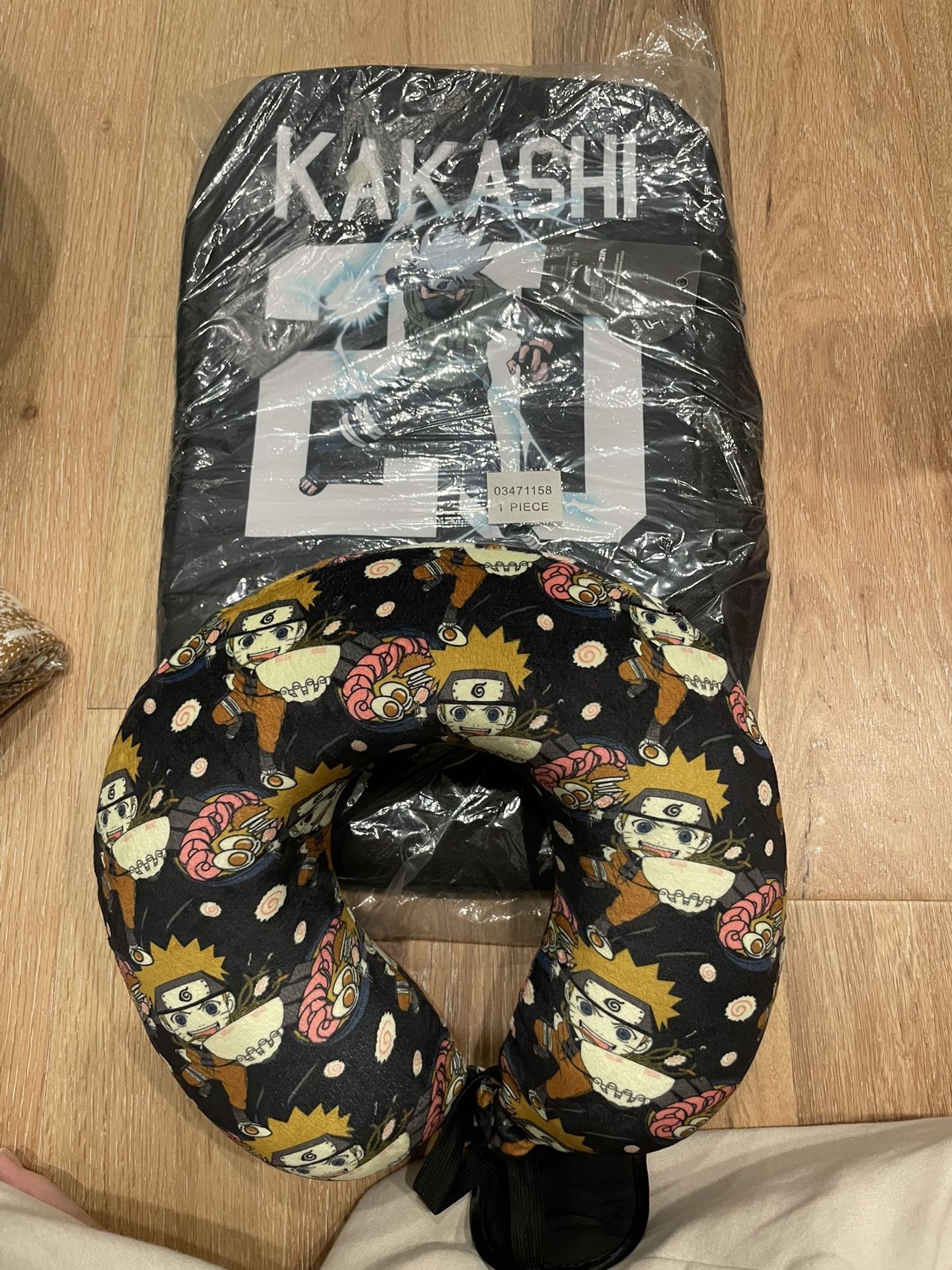 Naruto Backpack And Neck Pillow