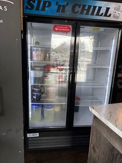 Stand commercial cooler
