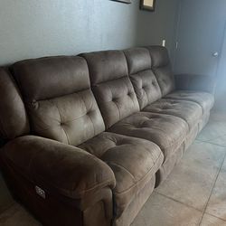 4 piece Mor Furniture Electric Couch