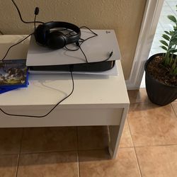 Play Sation 5 Like New