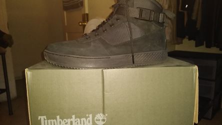 TIMBERLAND BRAND NEW SHOES SIZE 12 IN THE BOX