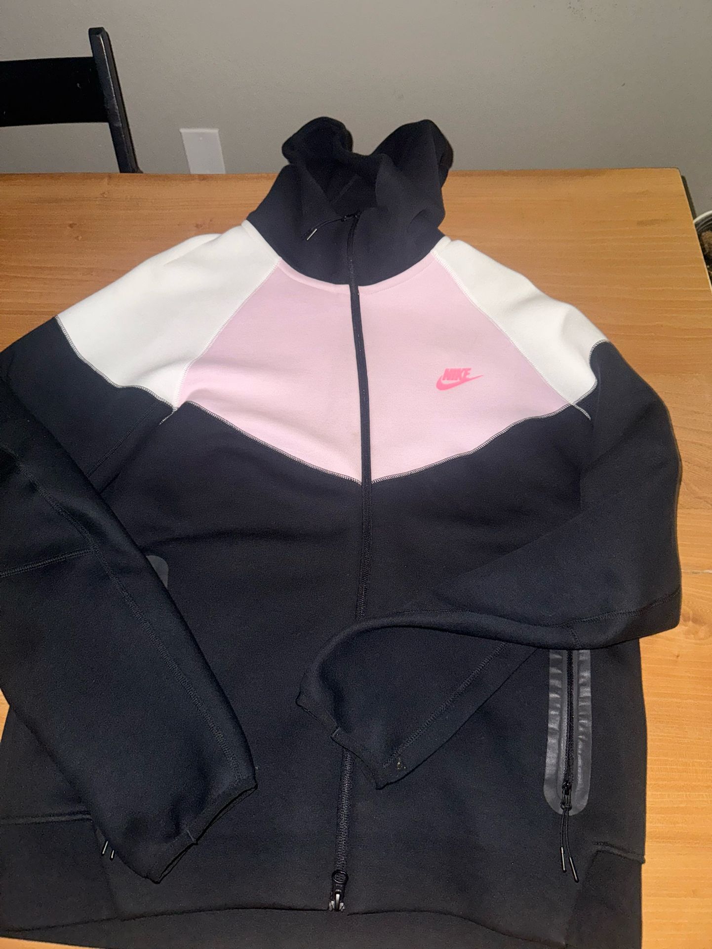 Nike Tech