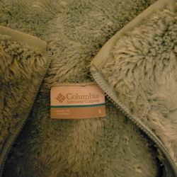 Brand New Columbia Women's Jacket Size Small With Pockets 