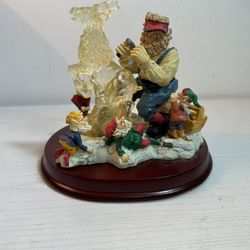 Vintage Christmas-Light up ICE CARVER SANTA FIGURINE w/Elves-Reindeer