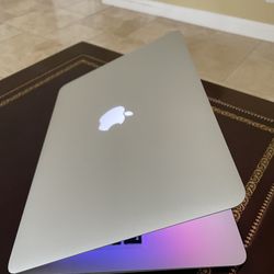2017/18 Macbook Air 13 1.8Gh i5 8GB 256GB