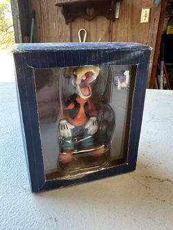 Goofy figurine (contact info removed)