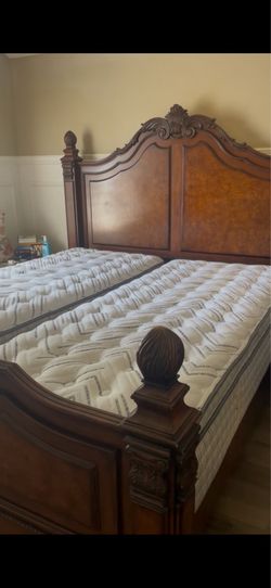 Firm King mattresses and declinable base