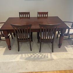 Pottery Barn Dining Table And Chairs