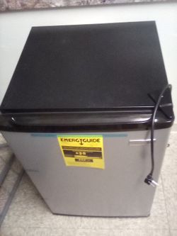 Mini fridge