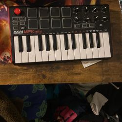 AKAI mpk mini (no cables)