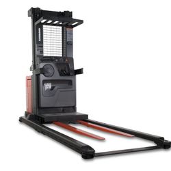 Raymond Forklift Picker