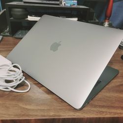 Apple MacBook Pro 16