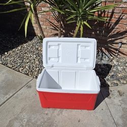 Igloo 48 QT Laguna Ice Chest Cooler, Red
