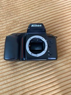 NIKON SLR N70  W/LENS