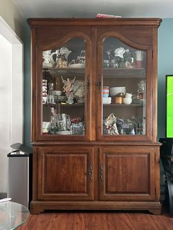 Broyhill Wood Hutch