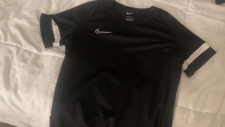 Woman’s Nike Drifit Tshirt