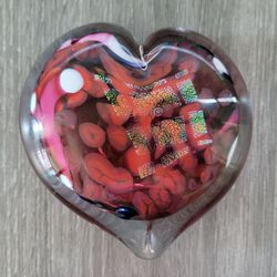 MURANO STYLE DEHANNA JONES 2006 RED PINK IRIDESCENT HEART ART GLASS PAPERWEIGHT