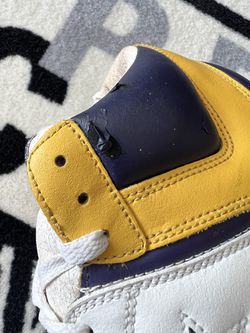 Magic Johnson Converse Weapon 2002 Size 12 for Sale in Los Angeles