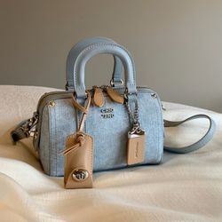 CAHVIN KOEINZ Women's Light Blue Cow Print Shoulder Bag 2024 New Arrival - Zippered cow-shaped handbag/shoulder bag made of polyester with painted tri