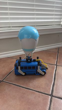 Fortnite Bus