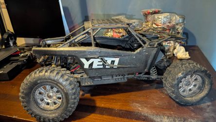 Axial Yeti XL 1/8 Brushless RC Truck - Parts/Project