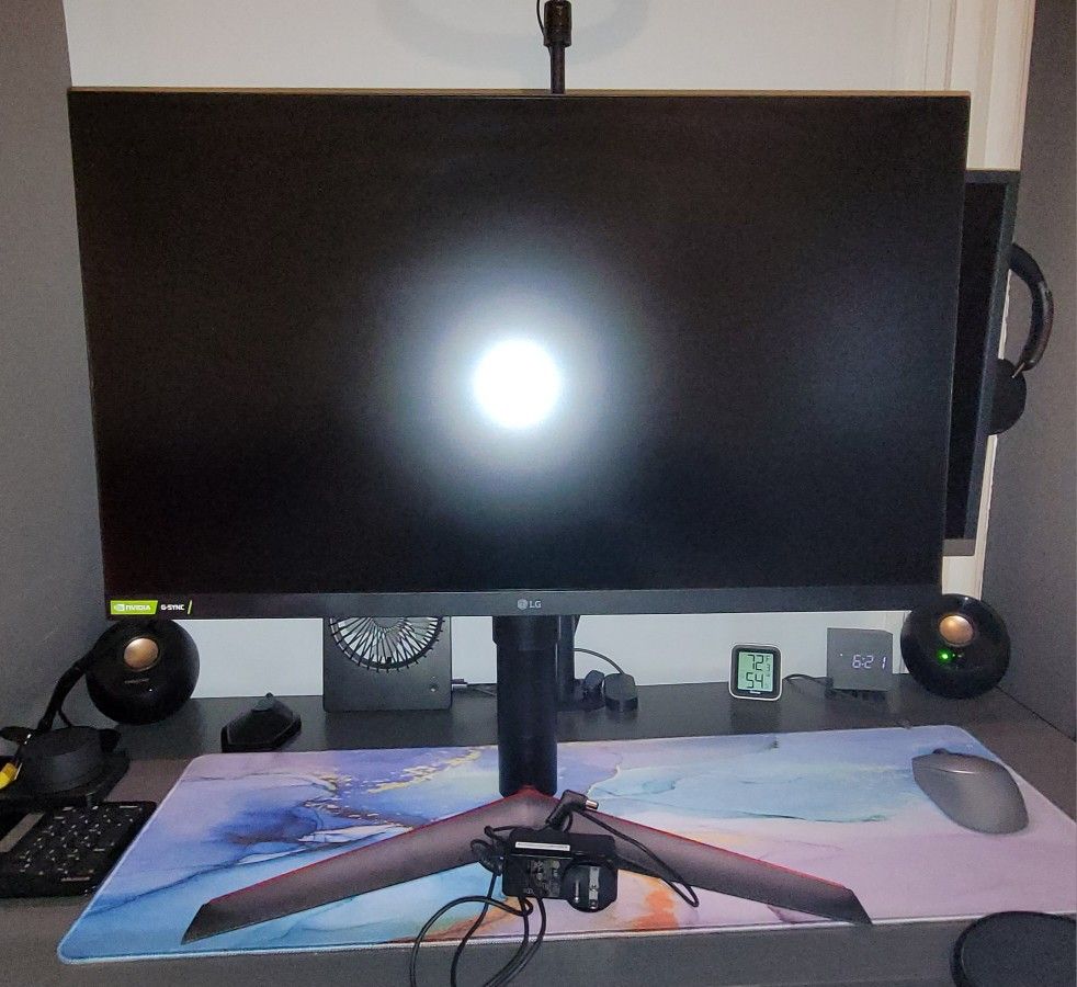 LG 27 inch Monitor - 27GL650F for Sale in New York, NY - OfferUp